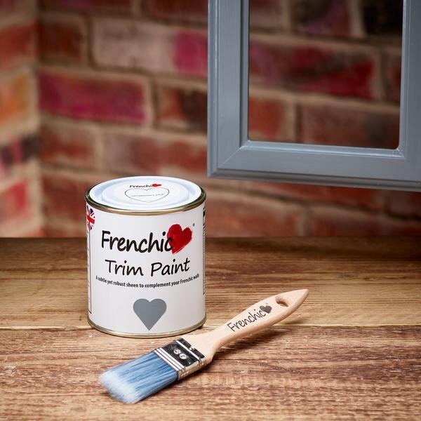 Gentlemen's Club Trim Paint
