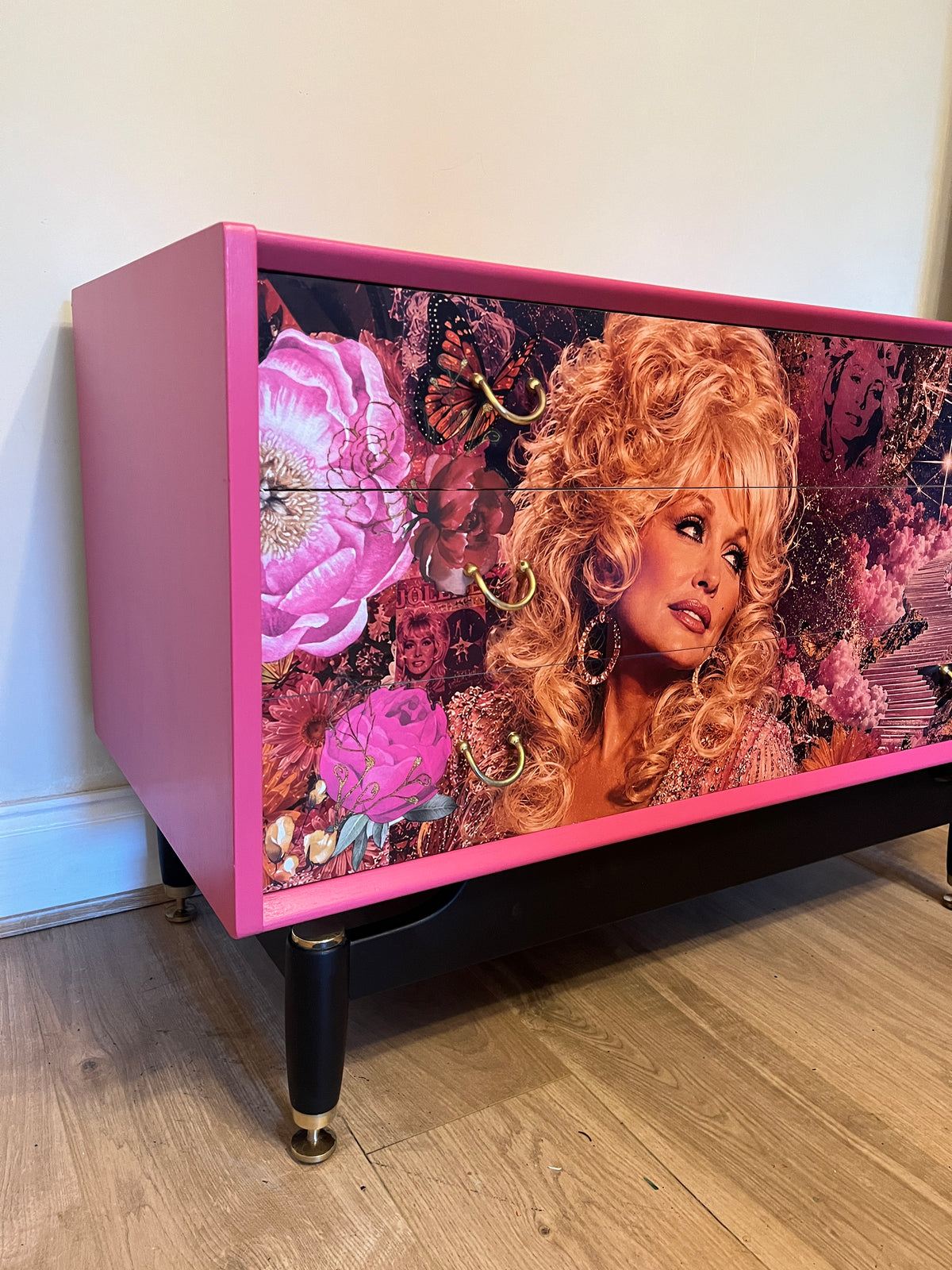 Dolly Parton-Inspired G Plan Sideboard – Pink Disco Dolly