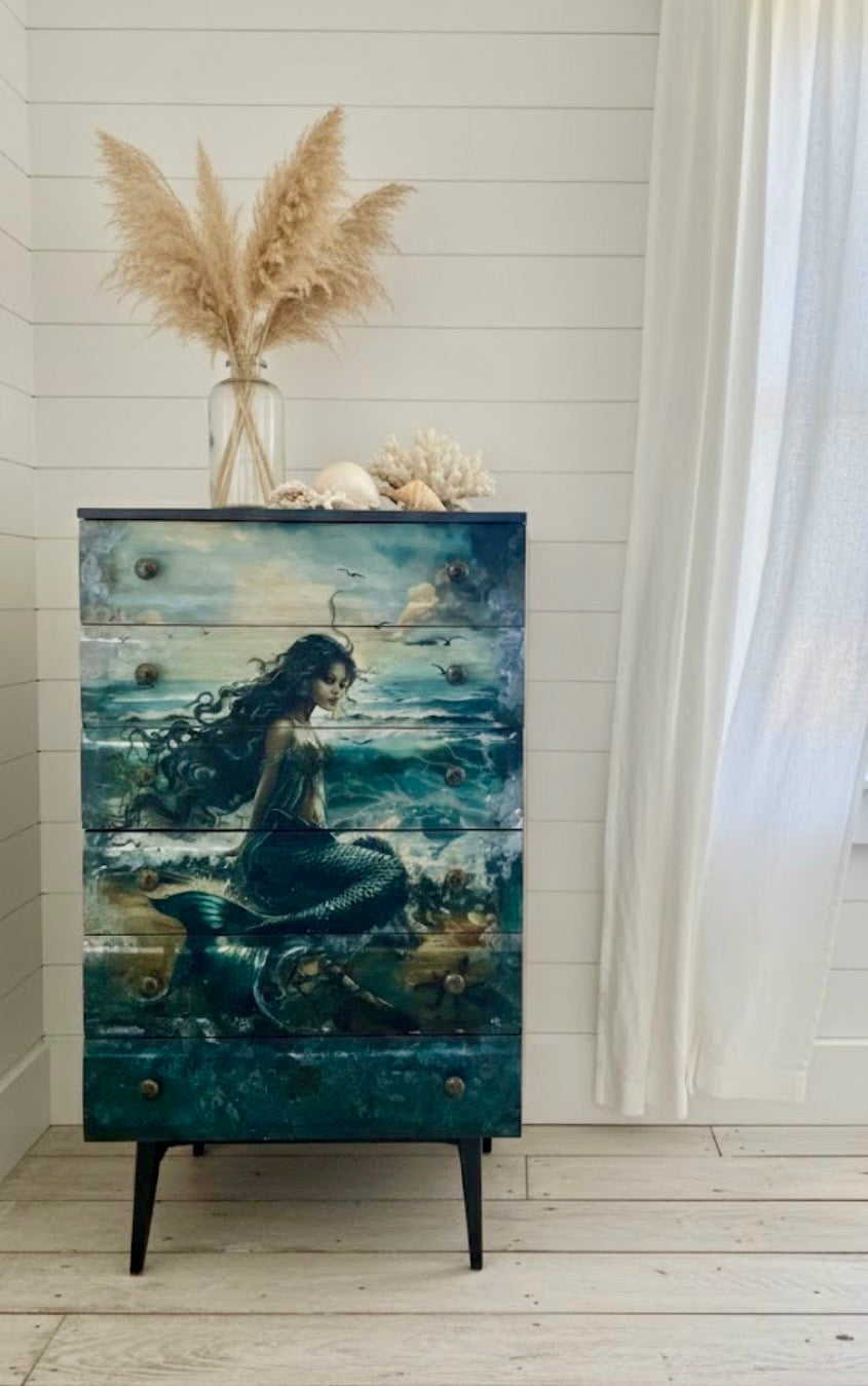 Upcycled drawers Mermaid Frenchic Paint Redesign with Prima
Brits Love Vintage Whitstable Kent 