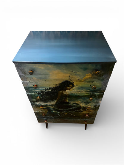 Upcycled drawers Mermaid Frenchic Paint Redesign with Prima
Brits Love Vintage Whitstable Kent 