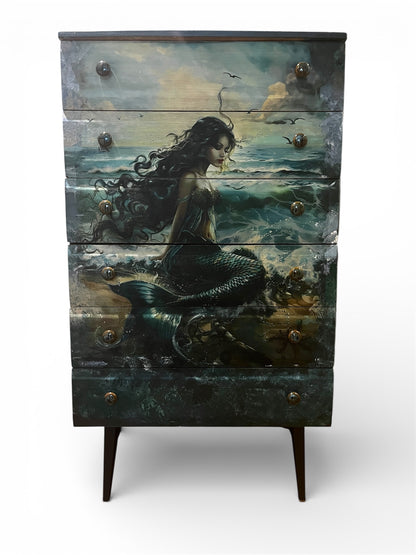 Upcycled drawers Mermaid Frenchic Paint Redesign with Prima
Brits Love Vintage Whitstable Kent 